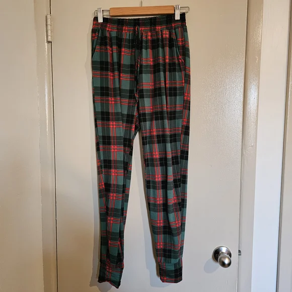 Plaid Womans Pajamas - Green and Red - Picture 3 of 7